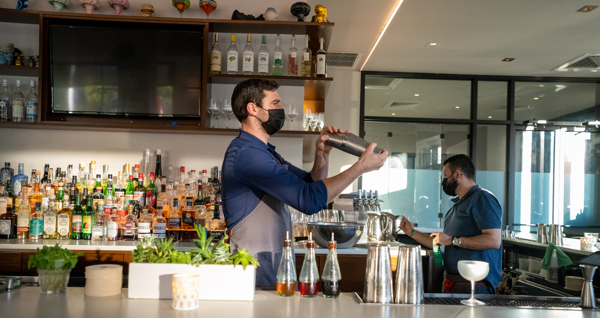What is POS Preauthorization for Bars and Restaurants? | Toast POS