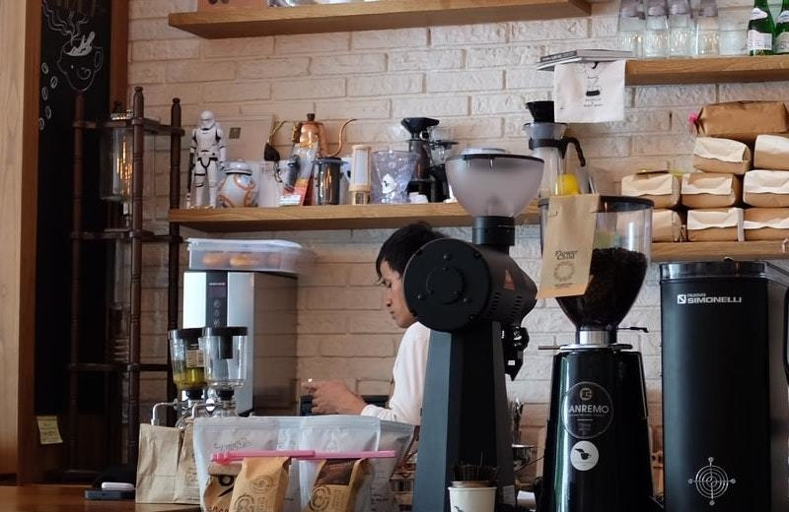 How to Design a Coffee Shop: 15 Coffee Shop Aesthetic Design Ideas