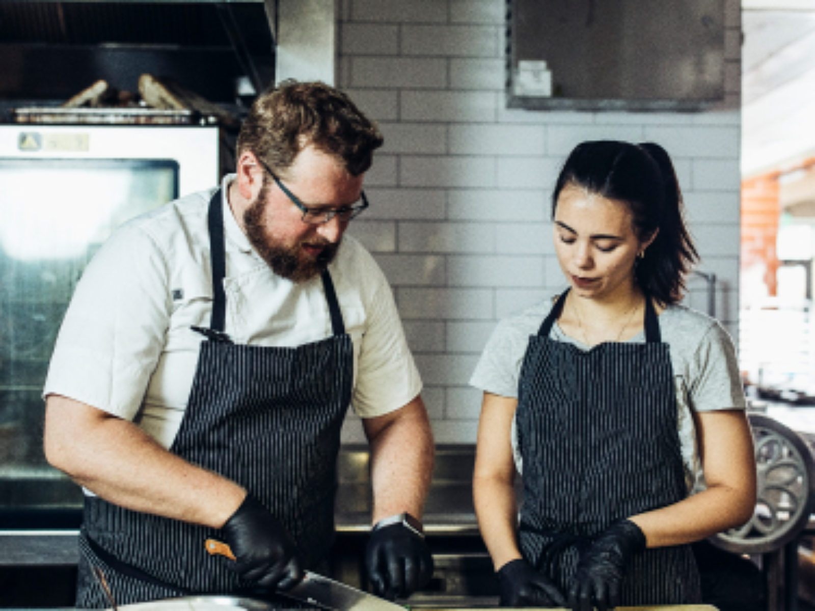 How to Onboard a New Restaurant Employee