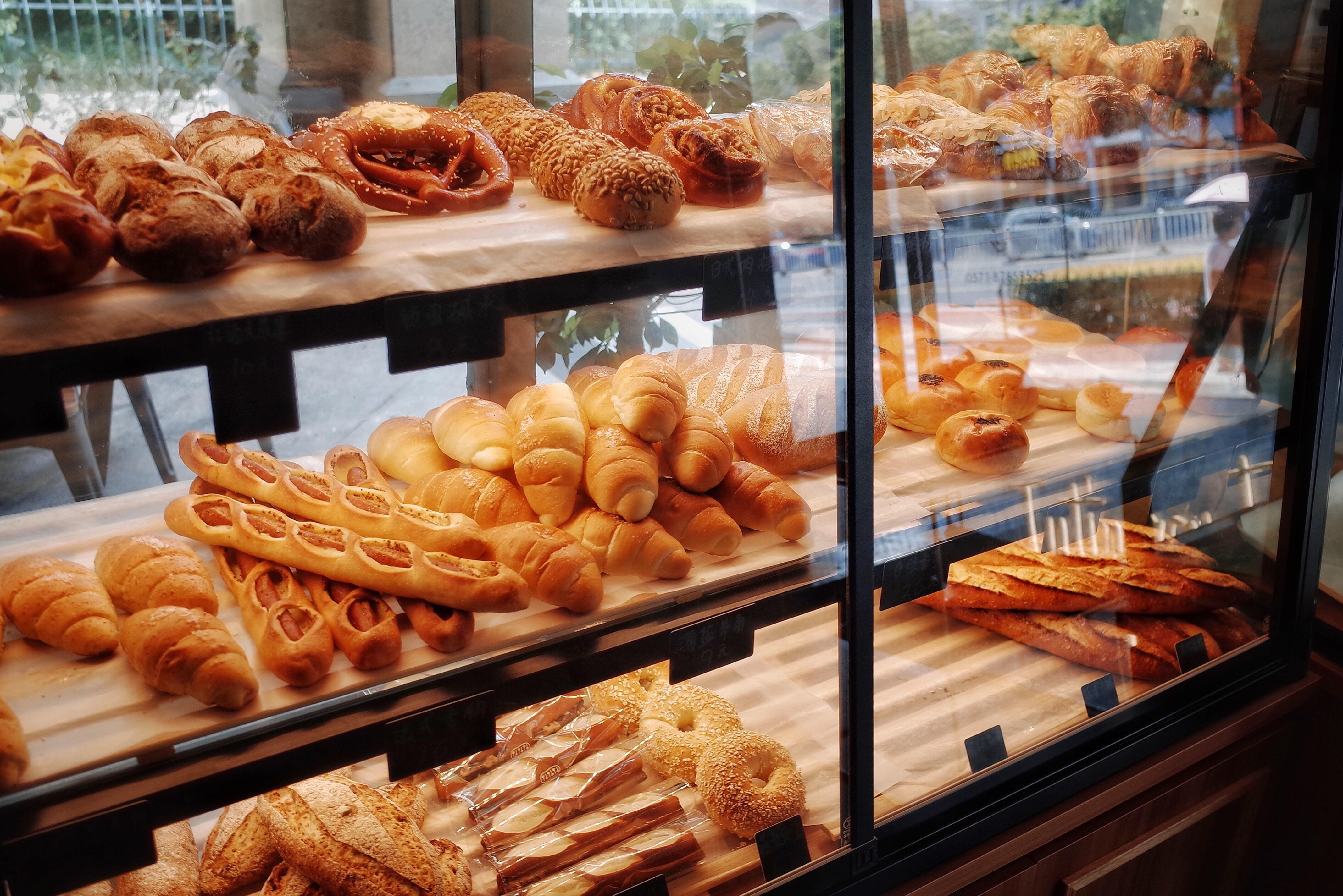 How to Start a Bakery: 9 Steps to Open a Bakery Business