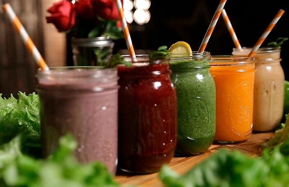 How Much Do Juice Bars Make? (Average Juice Bar Revenue Data 2023) On