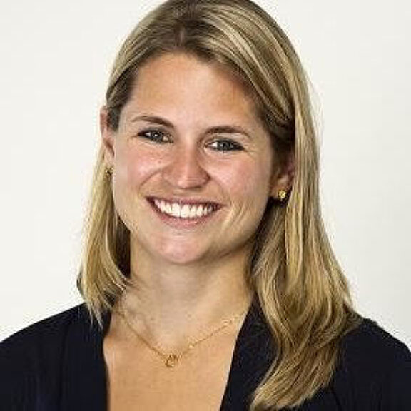 What is a Corkage Fee? How to Charge for BYOW